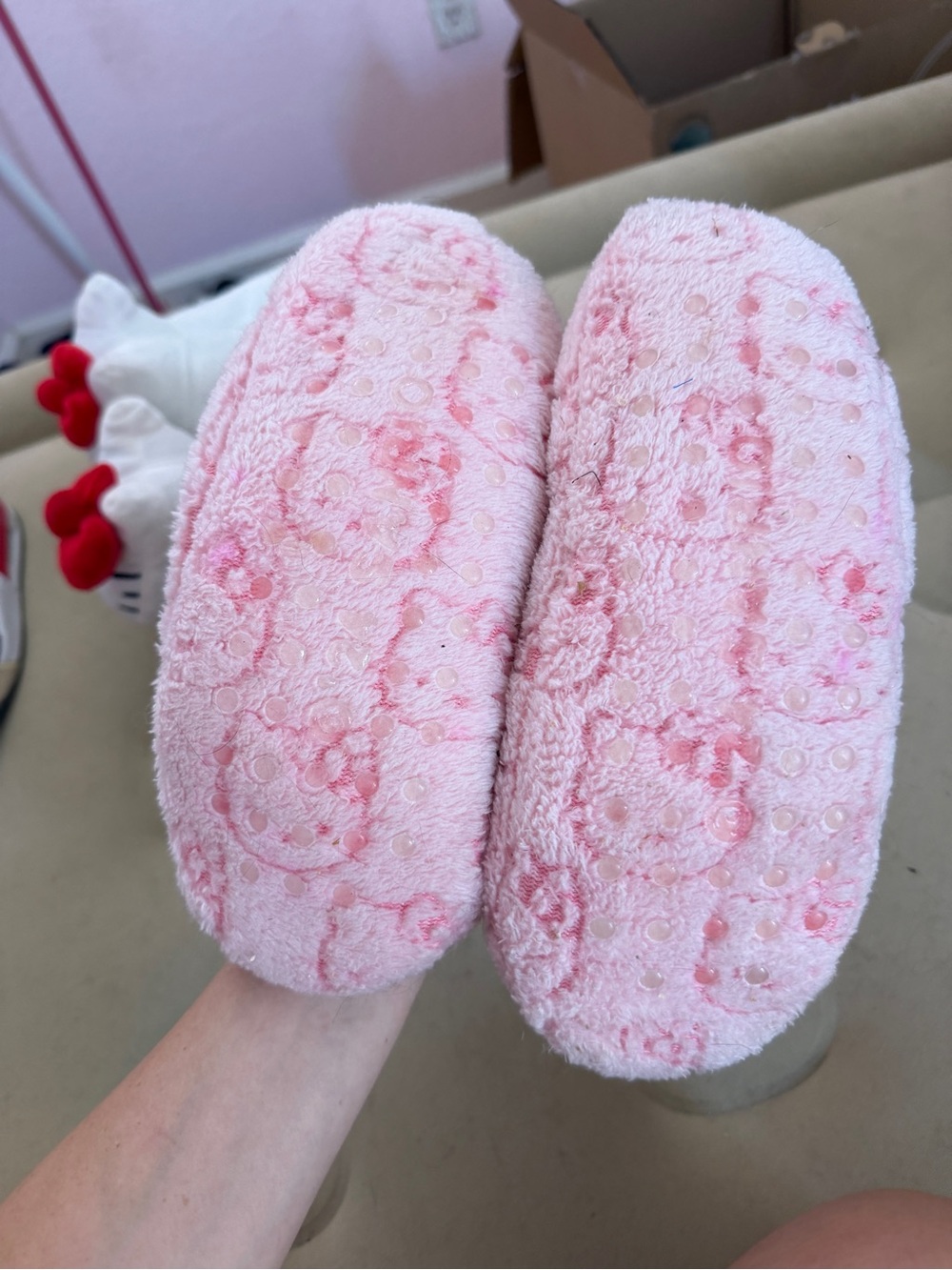 Hello Kitty slippers - Picture 5 of 5